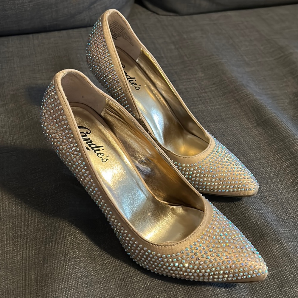 Iridescent tan heels